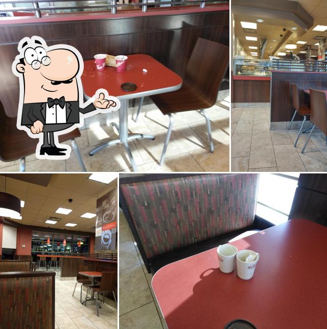 L'intérieur de Tim Hortons