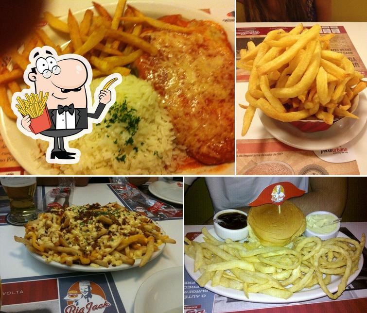 Taste French fries at Big Jack Hamburgueria - Castelo