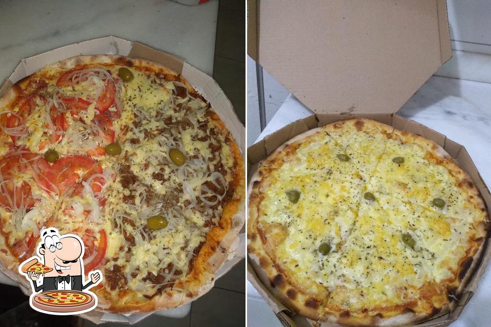 Peça diversos tipos de pizza