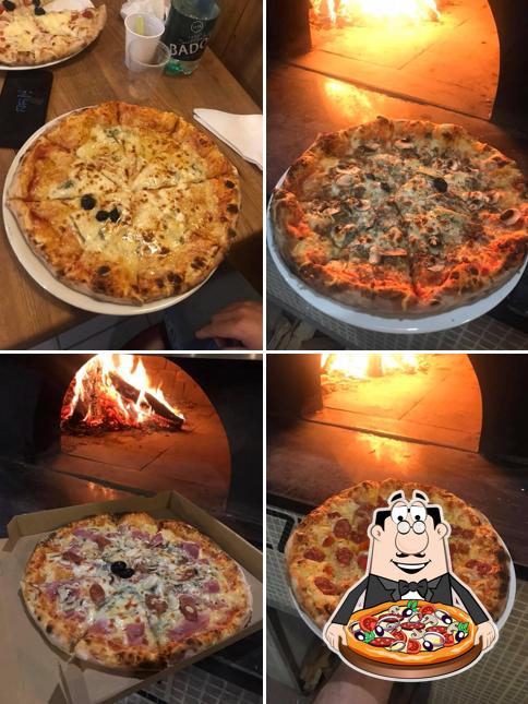 A La Pizza au feu de bois Firminy, vous pouvez prendre des pizzas