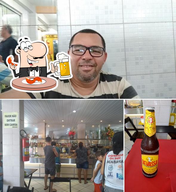 Peça um copo de cerveja leve ou escura