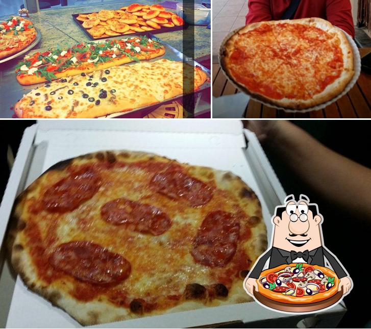 Ordina tra le molte varianti di pizza