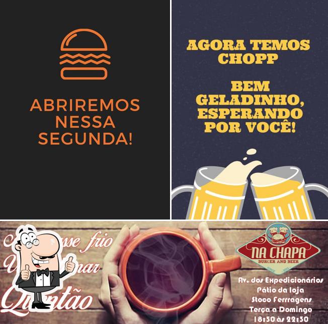 Look at the image of Na chapa food truck