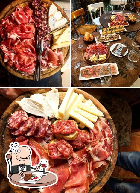 Ordina i piatti di carne a Retro