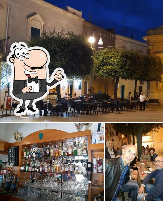 La photo de la intérieur et comptoir de bar de Colucci’s