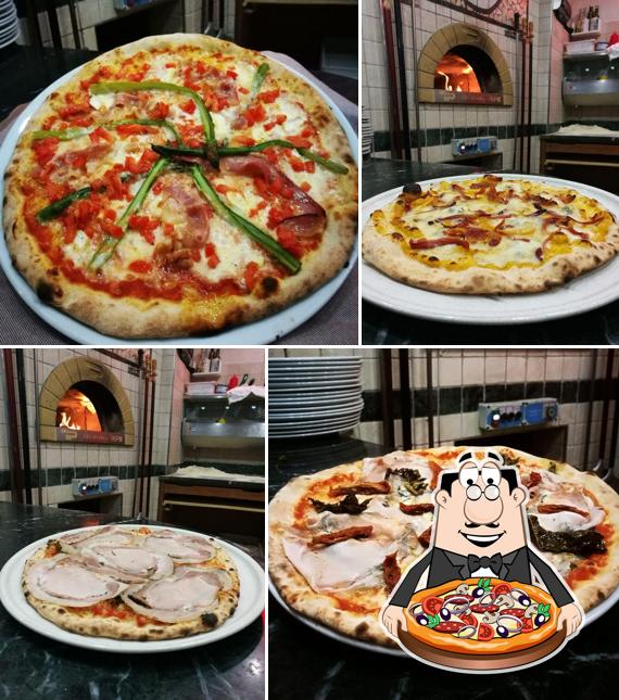 A Pizzeria Ristorante La Nuvola, puoi ordinare una bella pizza