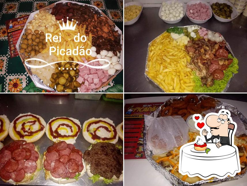 Rei do Picadão serve uma escolha de pratos doces