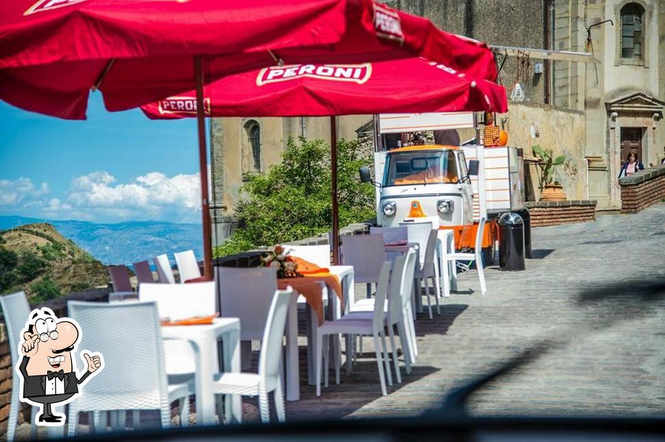 Découvrez l'intérieur de Ape Wine Bar La Dolce Vita