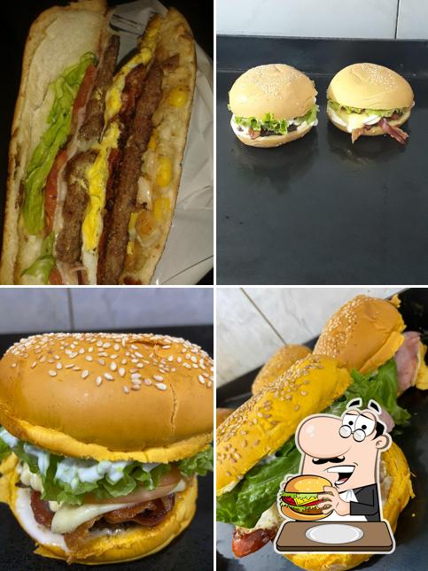 Consiga um hambúrguer no ANA PAULA LANCHES