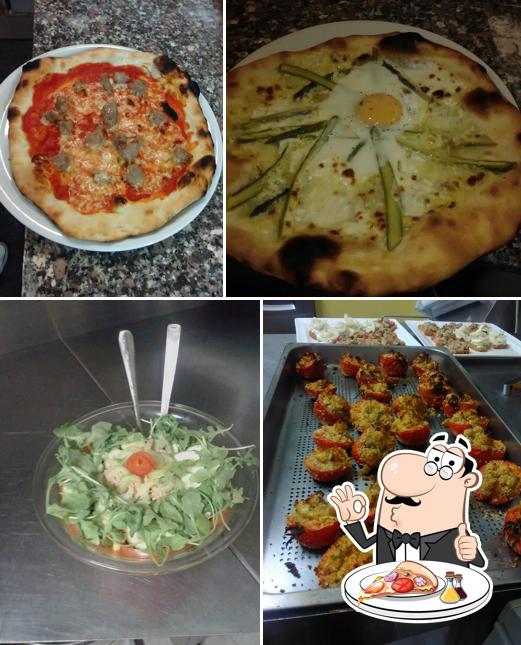 Закажите пиццу в "La "Vecchia Posta""