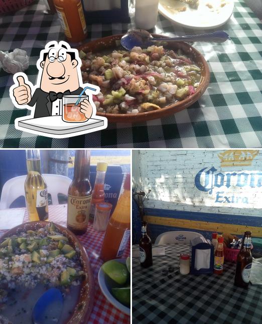 The image of Mariscos Zuno’s drink and food