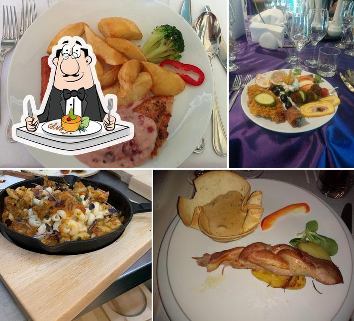 Еда в "Restaurant Parc Athos"
