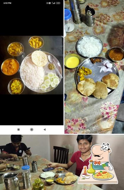 Food at JHA VANDANA MESS AND TIFFIN CENTER(DARBHANGA))