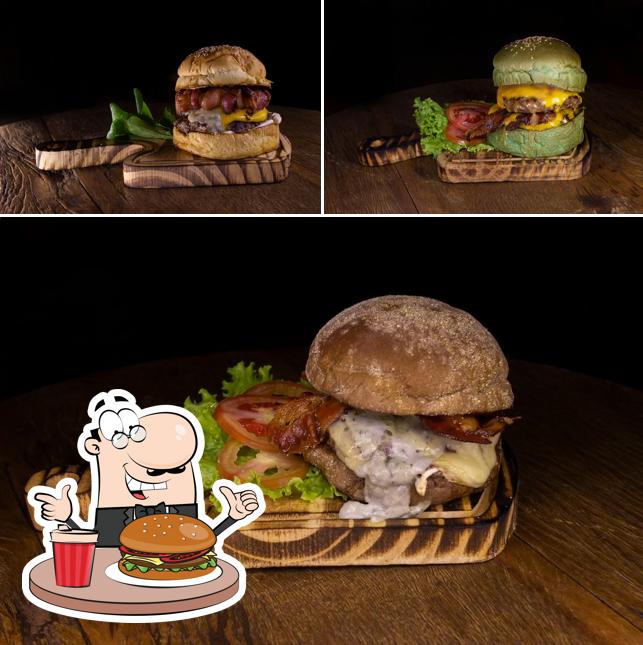 Consiga um hambúrguer no SOHAVI Espaço Bar Araraquara