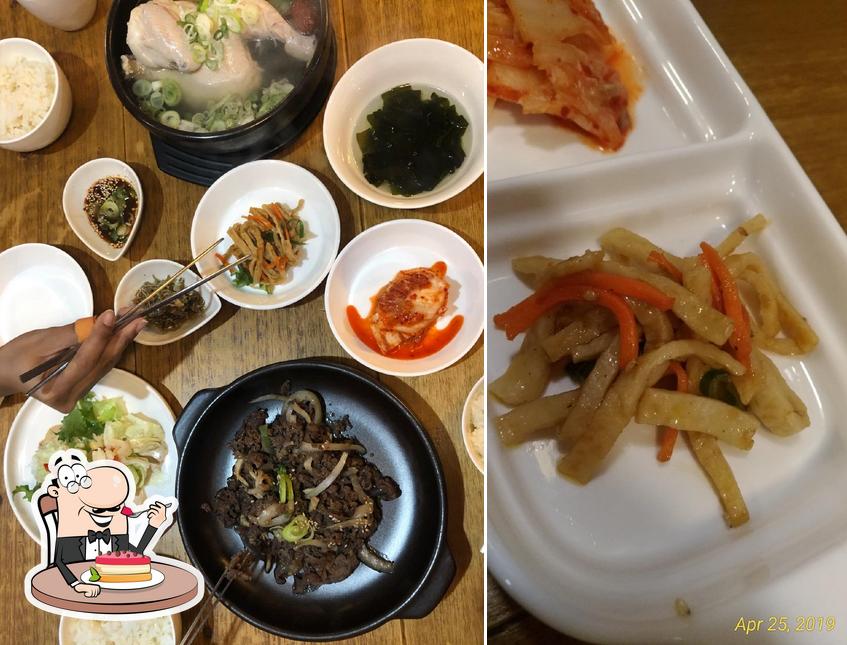 EID Halal Korean Food (حلا) te ofrece una buena selección de postres