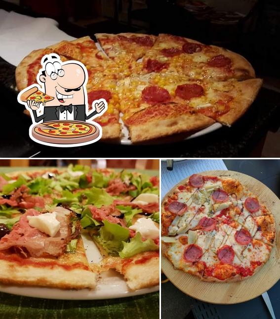 Prova una pizza a Pizzeria Luna Rossa-Carnia