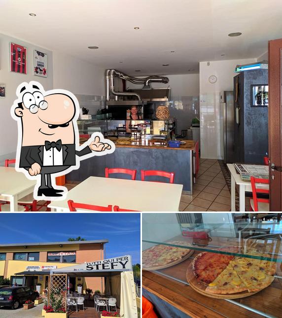 La interni e pizza del ristorante