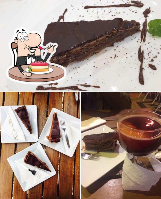 O Melhor Bolo de Chocolate do Mundo provides a number of desserts