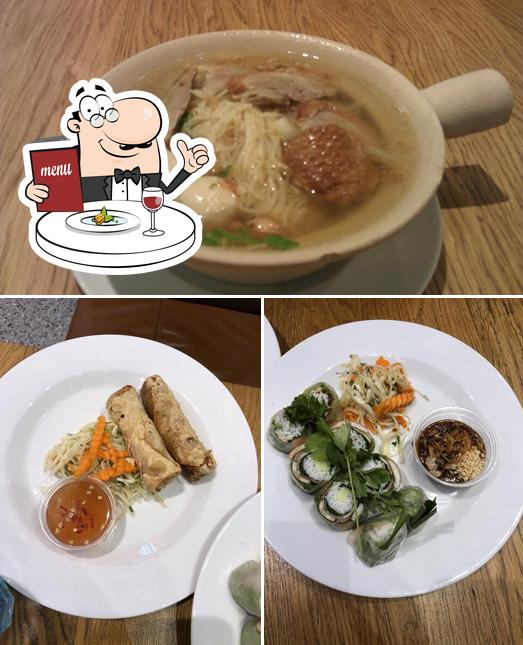 Блюда в "Jou San - Asian Street Food"