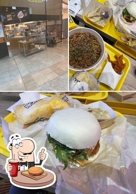 Order a burger at Nobi Nobi Marseille Grand Littoral