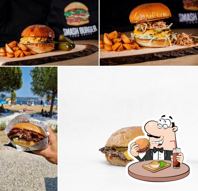 Gli hamburger di Smash Burger Place potranno soddisfare i gusti di molti
