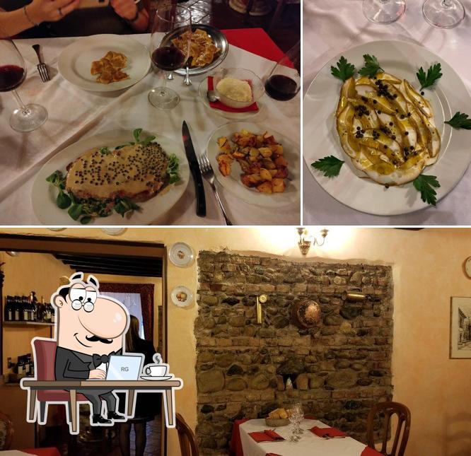 Gli interni di La Taverna Dei Mercanti