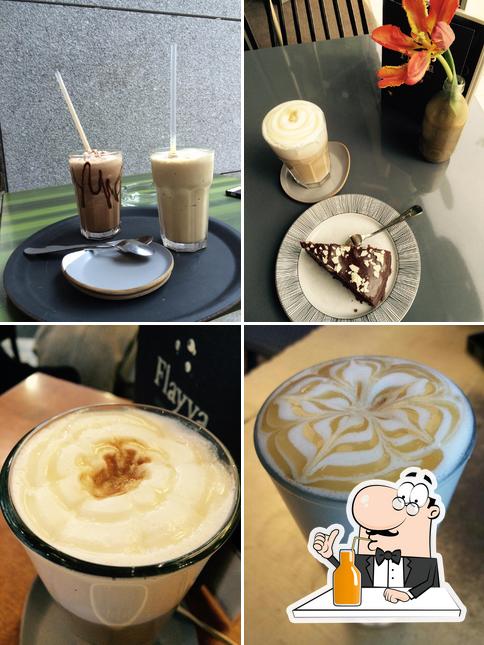 Насладитесь напитками из бара "Flayva Coffee & Tea Lounge - Dortmund"
