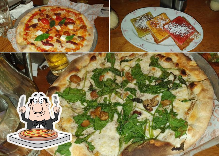 Pick pizza at Peppino