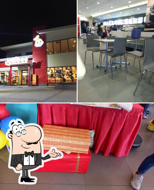 The interior of Jollibee