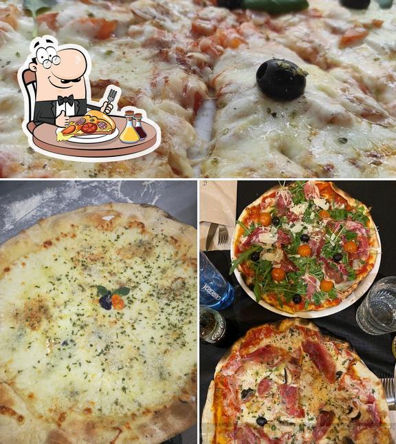 Order pizza at il Piccolino
