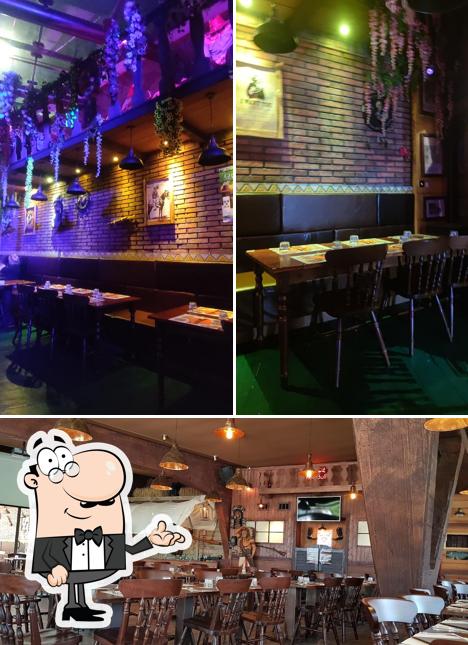 Dai un'occhiata agli interni di Chattanooga Saloon Appia