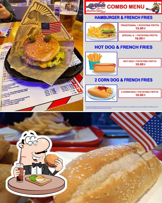 Order a burger at Mc Dini's - American Fast Food