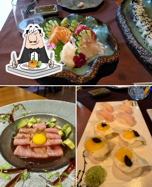 Еда в "Tsukiji Sushi Bar Restaurante"