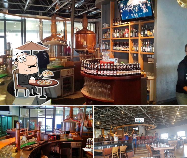 Посмотрите на это фото, где видны внешнее оформление и внутреннее оформление в Golan Brewery