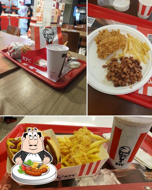 Entre diferentes coisas, comida e interior podem ser encontrados no KFC