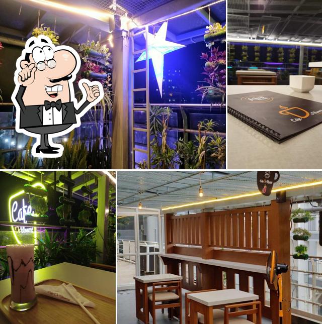 The interior of Cafe De Blooms