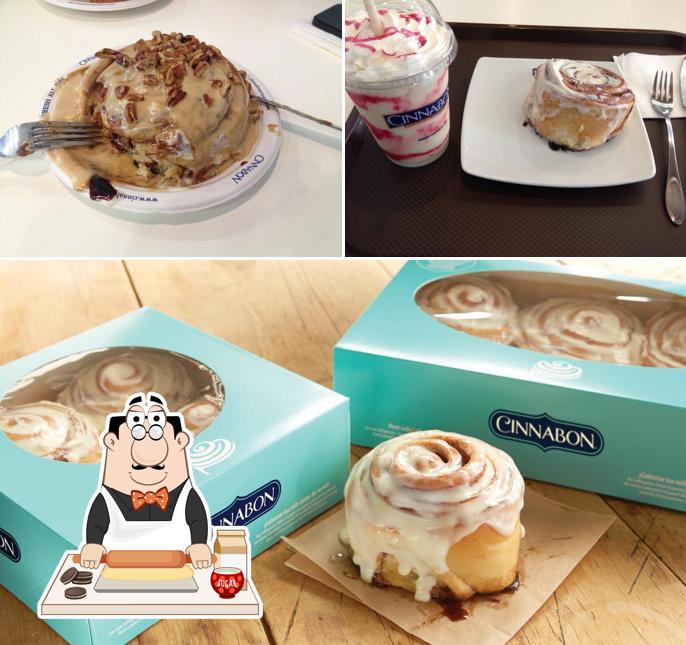 Cinnabon sert une variété de desserts