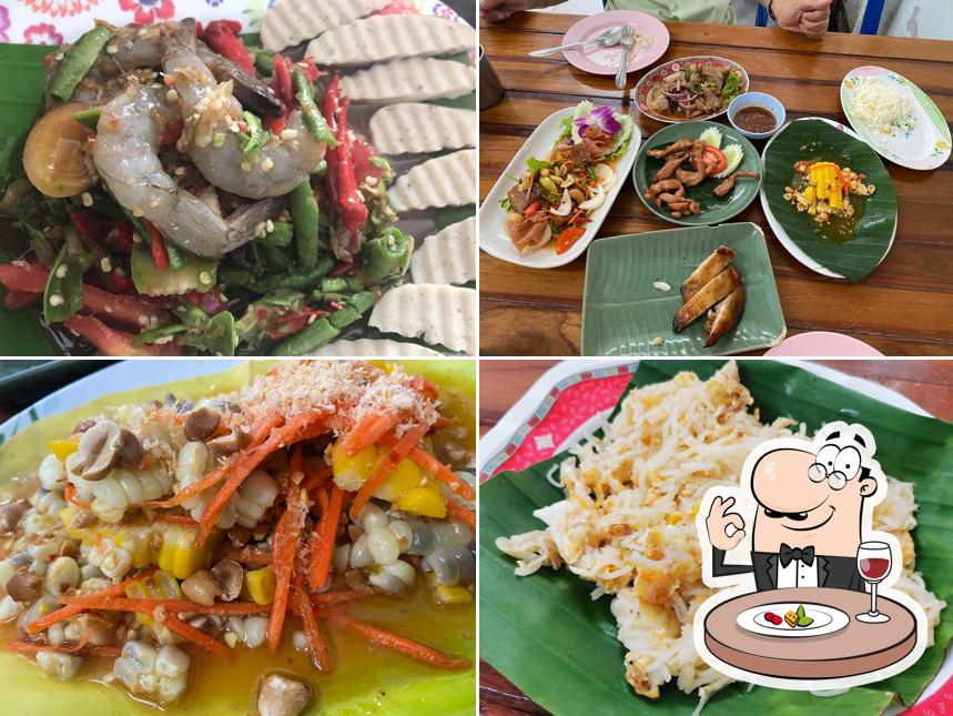 Meals at ร้านส้มตำรสเด็ดเจ๊นิด