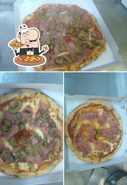 Закажите пиццу в "La Trattoria"
