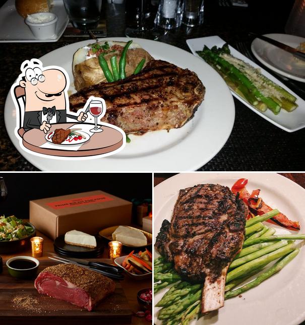 Закажите блюда из мяса в "The Keg Steakhouse + Bar - Desert Ridge"