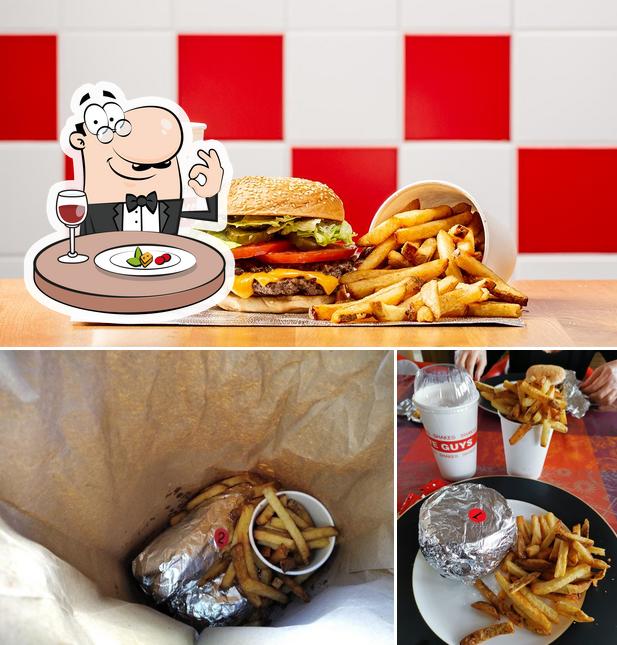 Nourriture à Five Guys Strasbourg