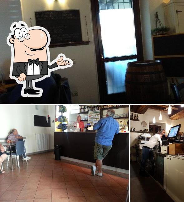 Gli interni di Bar Mauro