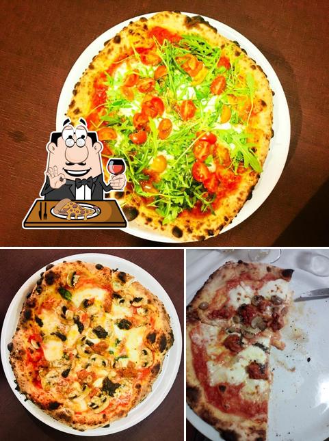 Scegli una pizza a Le Marinelle specialità pesce, aperto anche Sabato e Domenica Bar,Ristorante, Pizzeria, Braceria
