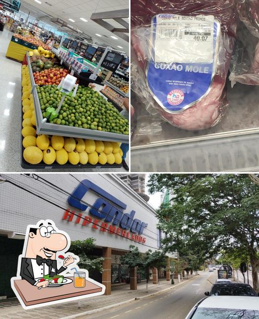 Comida em Supermercado Condor Champagnat