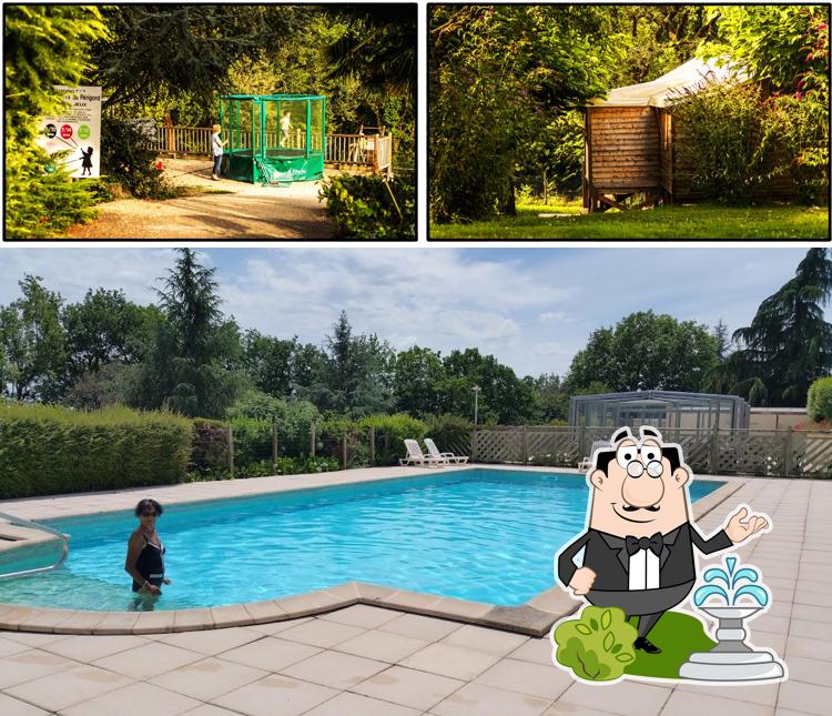 Profitez de la vue extérieure de Camping Les Terrasses Du Perigord Sarlat