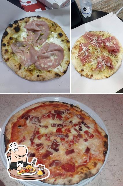 Scegli una pizza a Pizzeria al faro