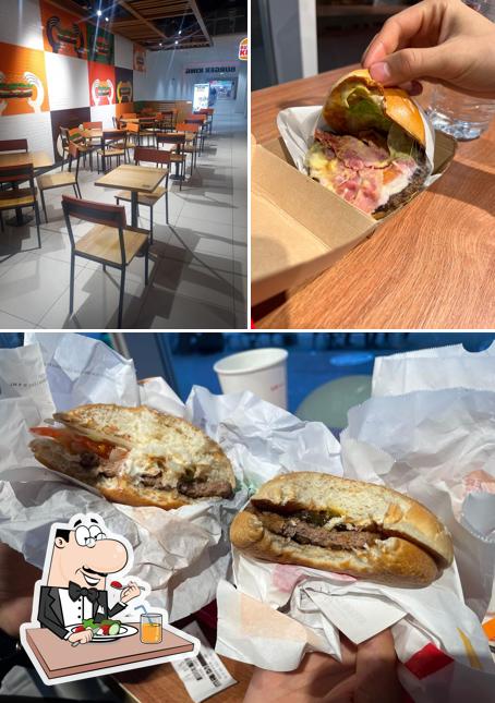 La immagine di cibo e interni da Burger King St. Jakob-Park