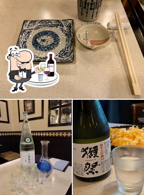 В "Hakkaisan Japanese Restaurant" подаются спиртные напитки