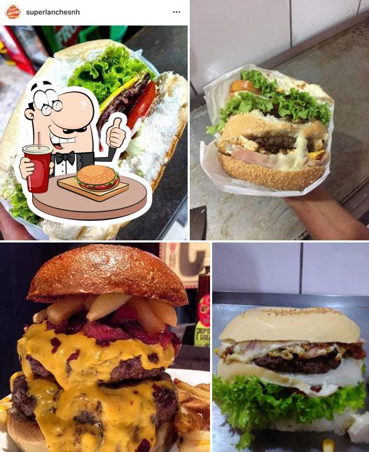 Peça um hambúrguer no Super Lanches NH