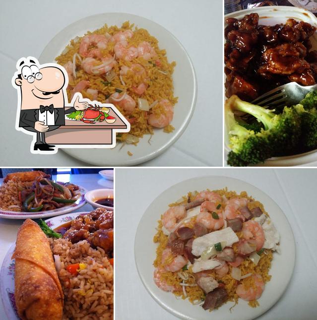 Get seafood at Dragon Phoenix Chinese Cuisine